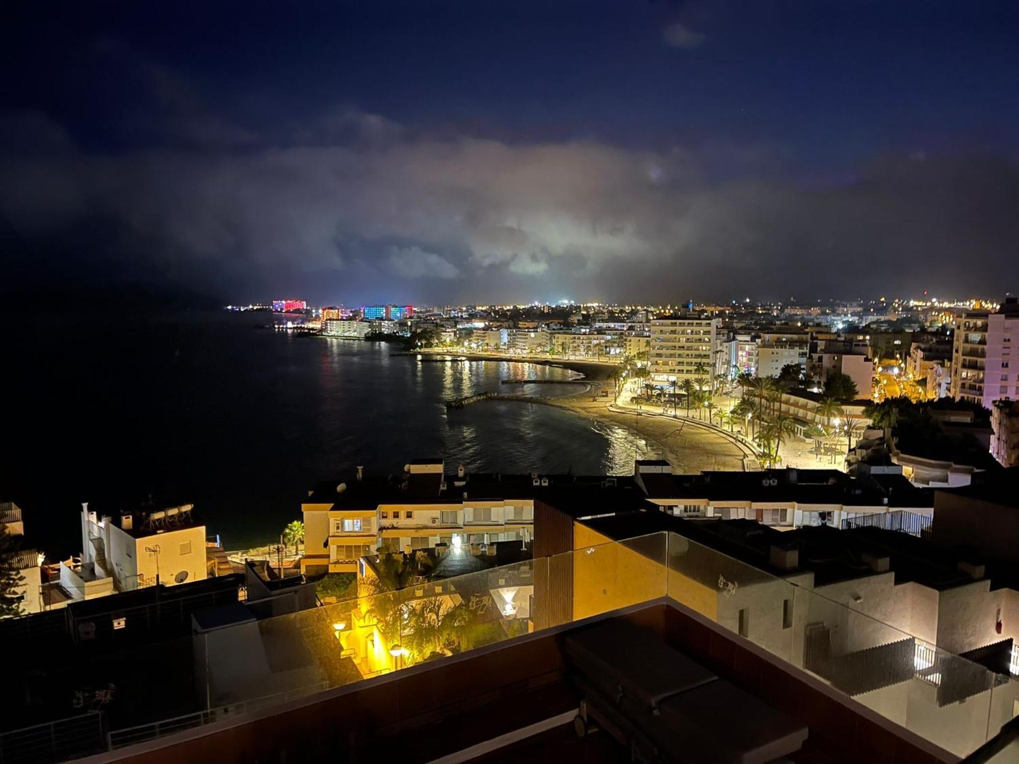 Hotel Cenit & Apts. Sol Y Viento Ibiza Town Exterior photo